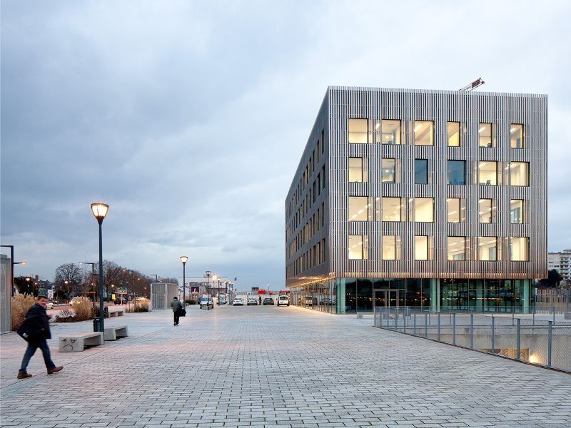 A Mulhouse, la façade du Chrome  puise dans la tradition alsacienne