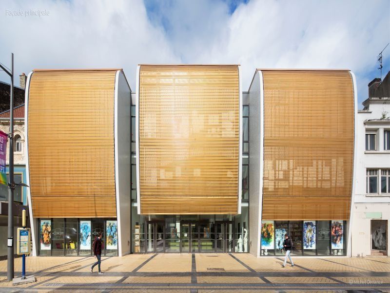 Un bâtiment en dentelle de cuivre à Calais