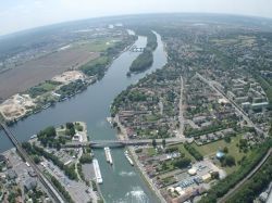 "Réinventer la Seine", un projet-fleuve pour urbaniser les berges