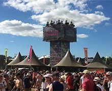 Festival des Vieilles Charrues : du matériel Layher pour prendre de la hauteur