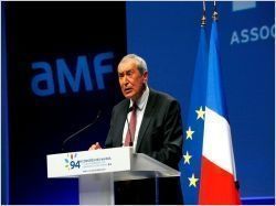 " Un bon partenariat avec l'Etat, c'est fondamental ", Jacques Pélissard, président de l'Association des maires de France (AMF)
