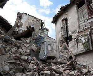 L'effondrement d'un immeuble à Istanbul en Turquie fait au moins six morts