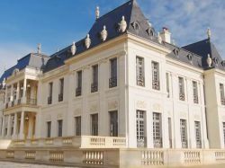 Un château 2.0 se vend 275 M€