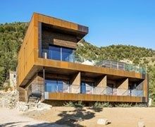 Un éco-lodge en pierre et bois massif dans la Drôme Provençale