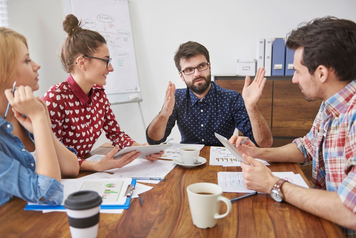 Peut-on interdire de parler politique en entreprise ?