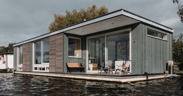 Une maison flottante à énergie positive à Haarlem (Pays-Bas)