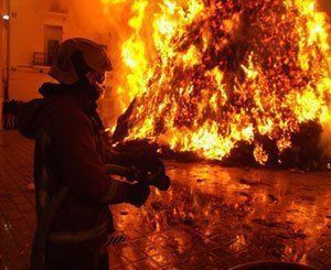 Incendies en Corse, a priori criminels, de bars-restaurants et d'un magasin de matériaux de construction