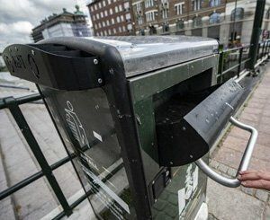 En Suède, des poubelles "sensuelles" pour sensibiliser à la propreté