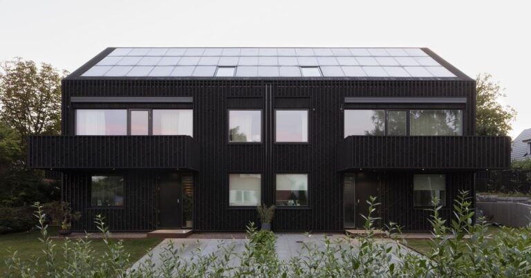 Cette maison suédoise en bois est jumelée pour créer 2 habitations