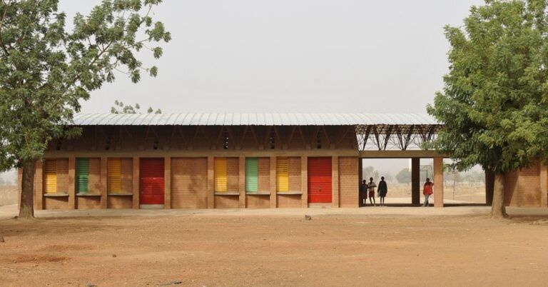 Prix Pritzker 2022 : Francis Kéré, l’architecte burkinabé utilise les matériaux pour répondre aux conditions climatiques locales