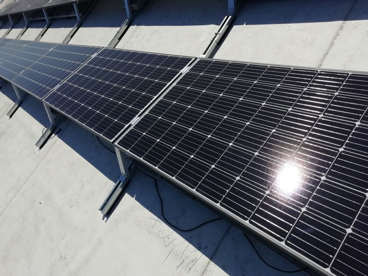Le Parlement vote la révision des tarifs solaires, le secteur craint pour son activité