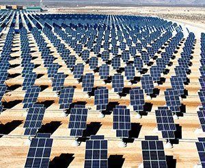 En Inde, rentabiliser le désert grâce à l'énergie solaire