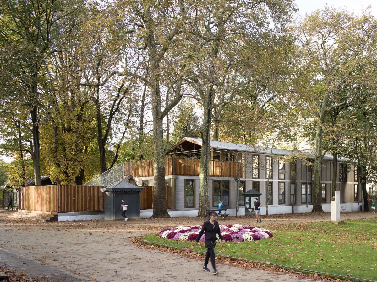 Une crèche itinérante se pose au jardin du Luxembourg