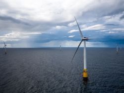 Début du raccordement du parc éolien offshore de Saint-Nazaire
