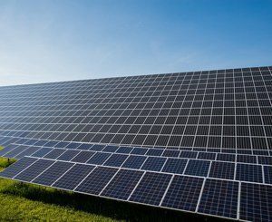 Loi d’accélération des EnR : le développement du solaire enfin reconnu comme une nécessité