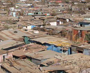 Destruction à Mayotte de 230 habitations dans un bidonville en application de la loi Elan