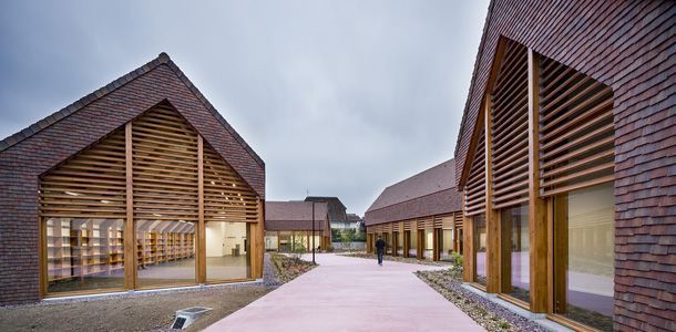 Lemoal Lemoal architectes : Centre social et culturel Gonzague Saint Bris