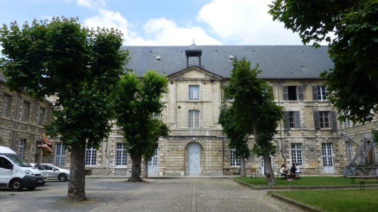 Appel à candidature 2020-2021 – Résidence d’artistes – Galerie La Box