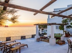La villa de Dolce et Gabbana, sur l'île sicilienne Stromboli, est à vendre