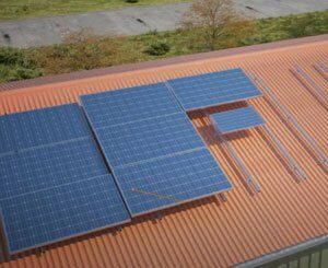 Esdec : une solution certifiée de système pour installations photovoltaïques partenaire d'Eternit