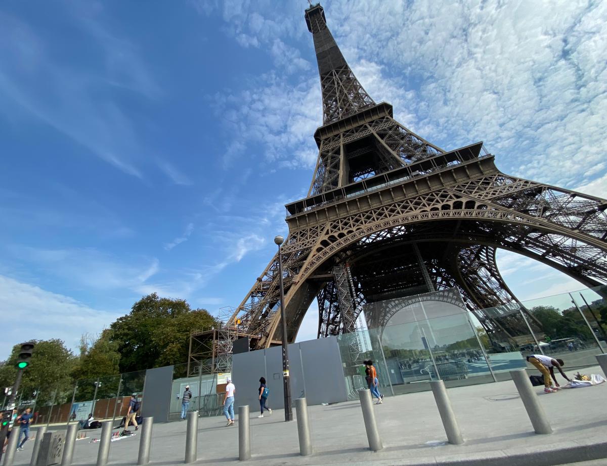 Tour Eiffel : le plomb provoque l'arrêt du chantier de peinture