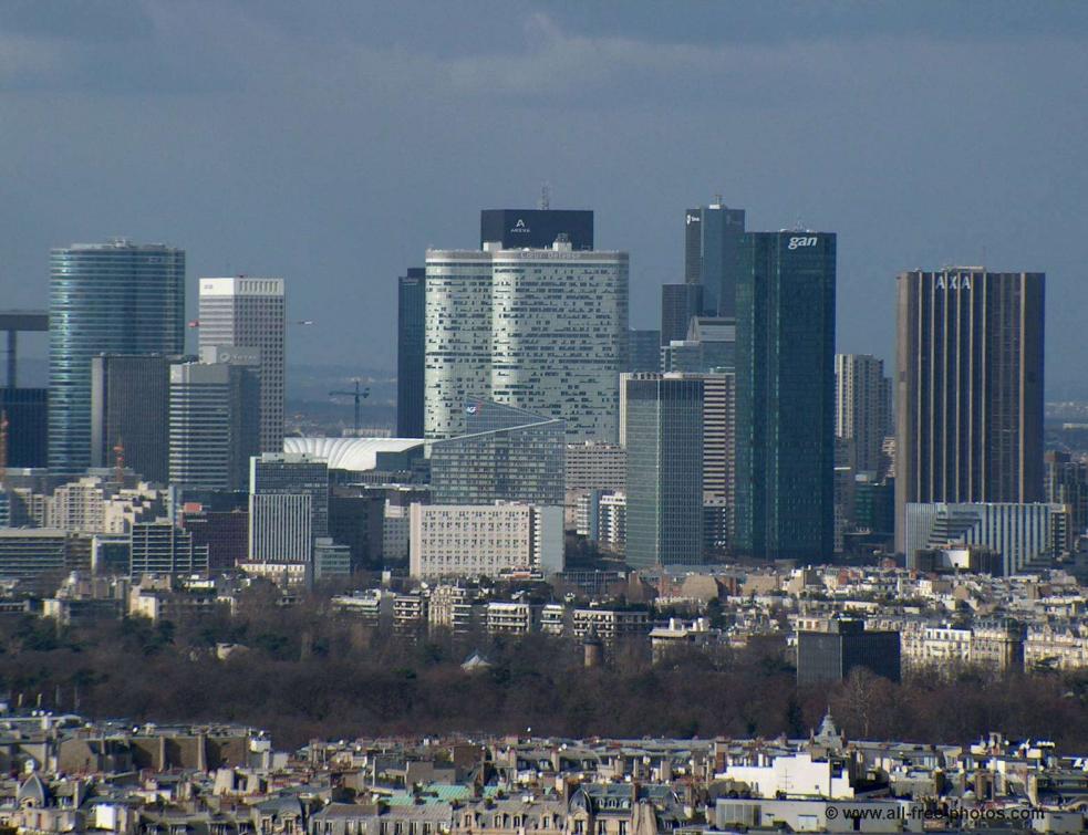 Soupçons de marché truqué à la Défense: cinq hommes d'affaires en correctionnelle