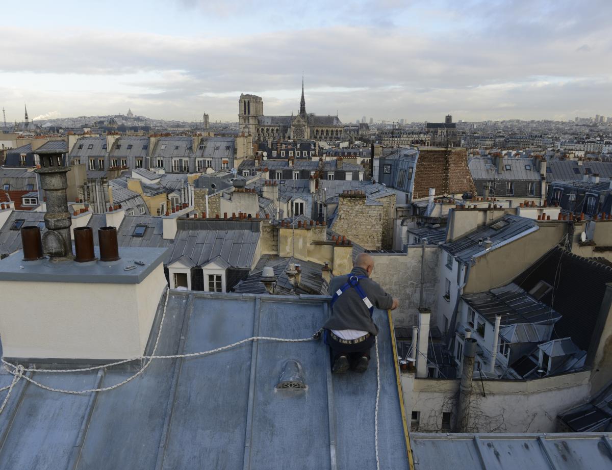 Les couvreurs zingueurs parisiens et les ornemanistes candidatent à l’Unesco