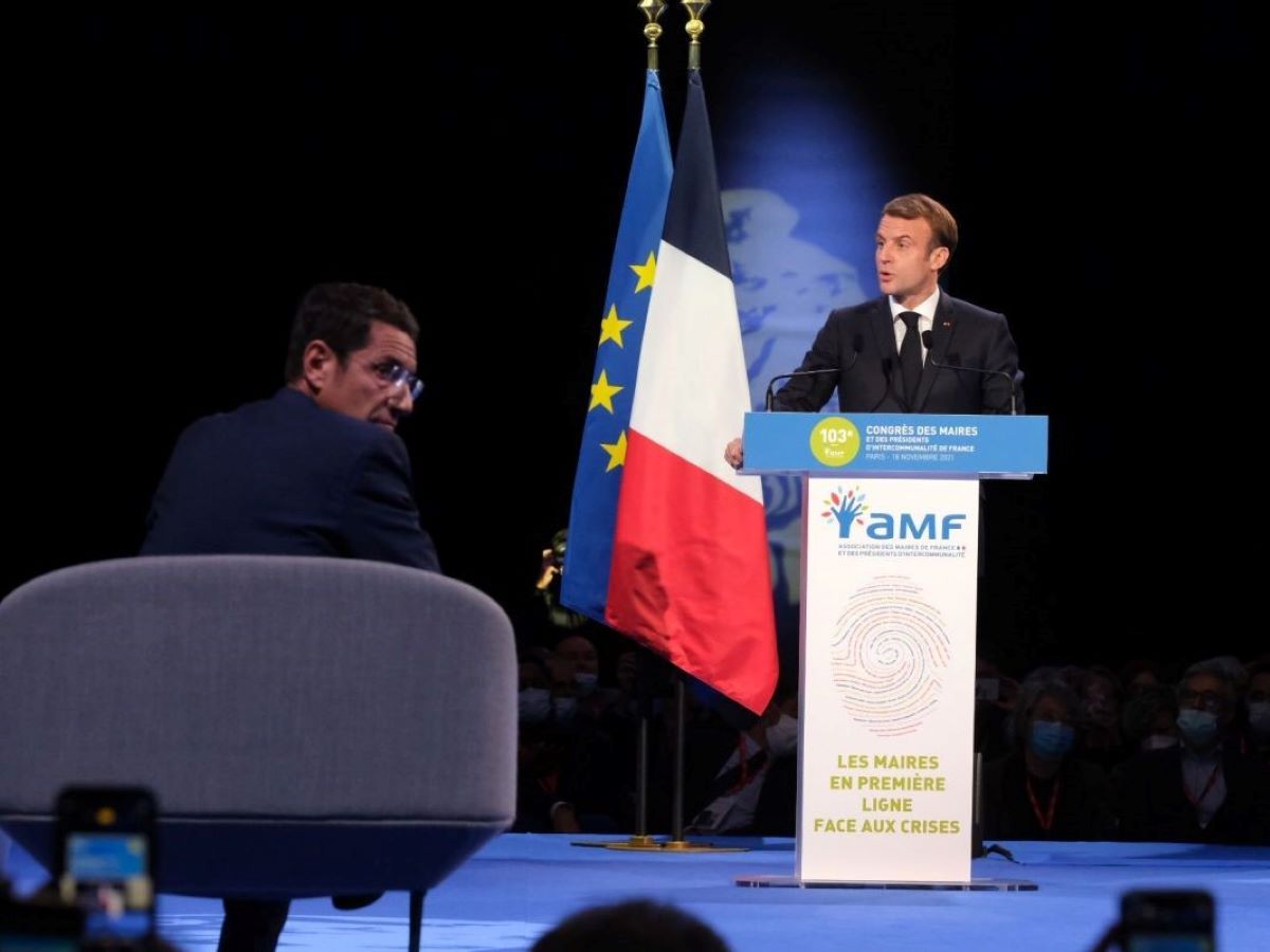 Emmanuel Macron prône des politiques du logement et écologique plus décentralisées