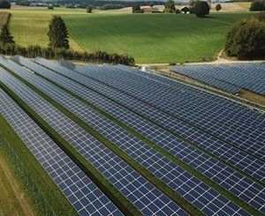 Le gouvernement passe en force sur la révision rétroactive des contrats solaires