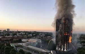 Au Royaume-Uni, le cauchemar de propriétaires piégés par le scandale des revêtements dangereux