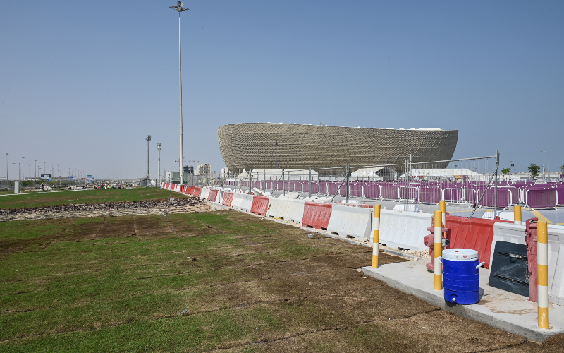 chantiers au qatar six cadres d une filiale de vinci auditionn s par des enqu teurs