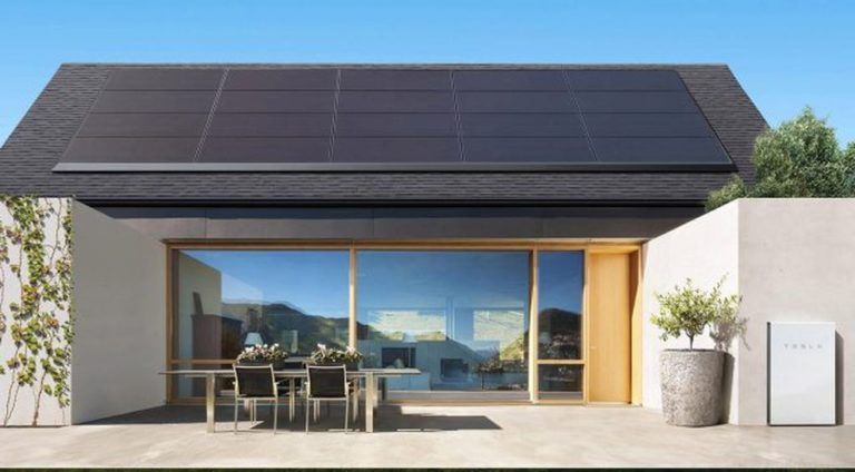 Autoconsommation énergétique : les panneaux solaires Tesla à 50$ par mois