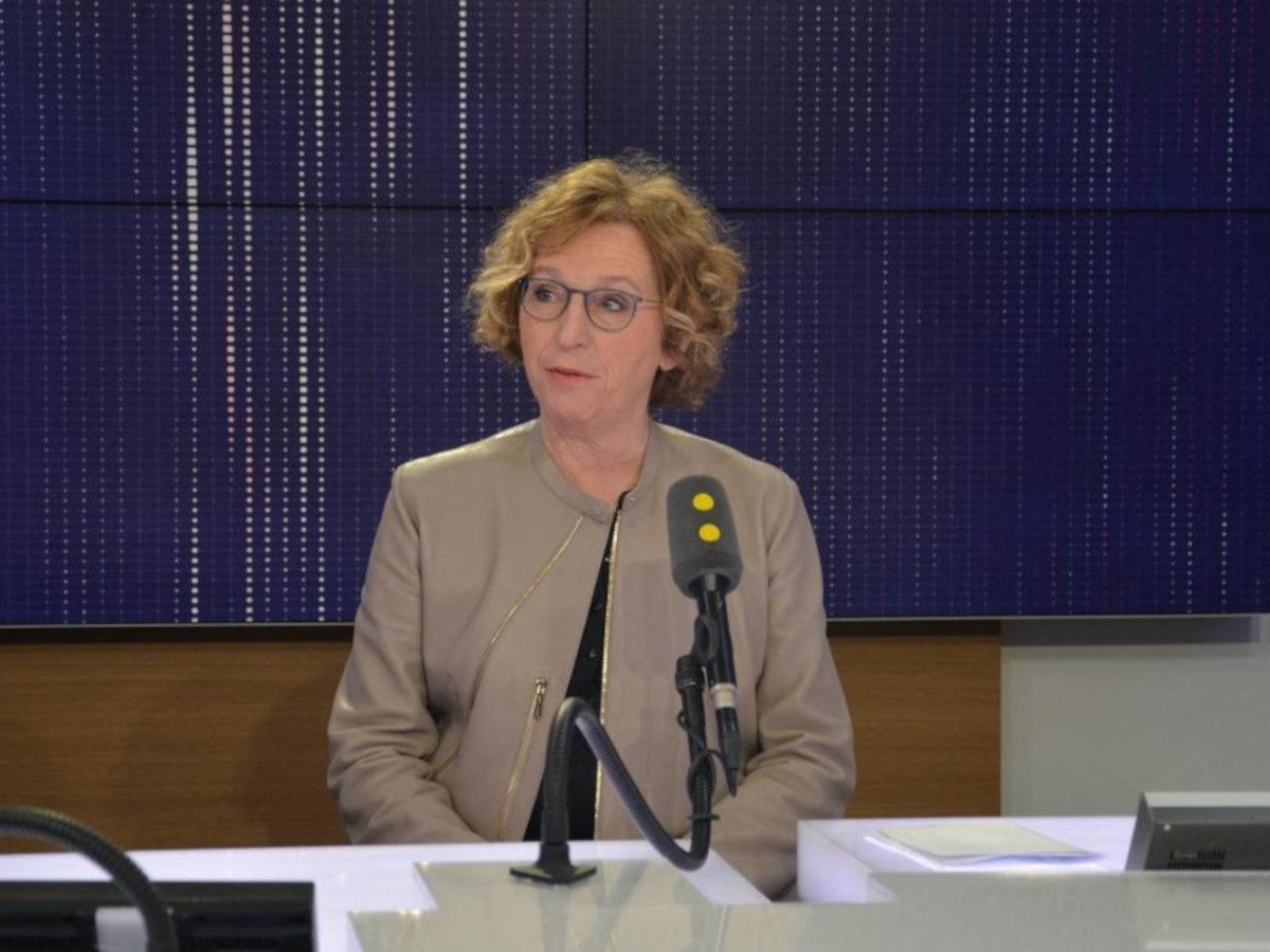 Activité partielle : "Il faut vraiment que ça reparte", insiste Muriel Pénicaud