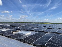 La plus grande centrale photovoltaïque en toiture de France inaugurée à Beauvais