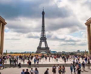 Paris cherche à s'adapter aux canicules tout en préservant son patrimoine architectural