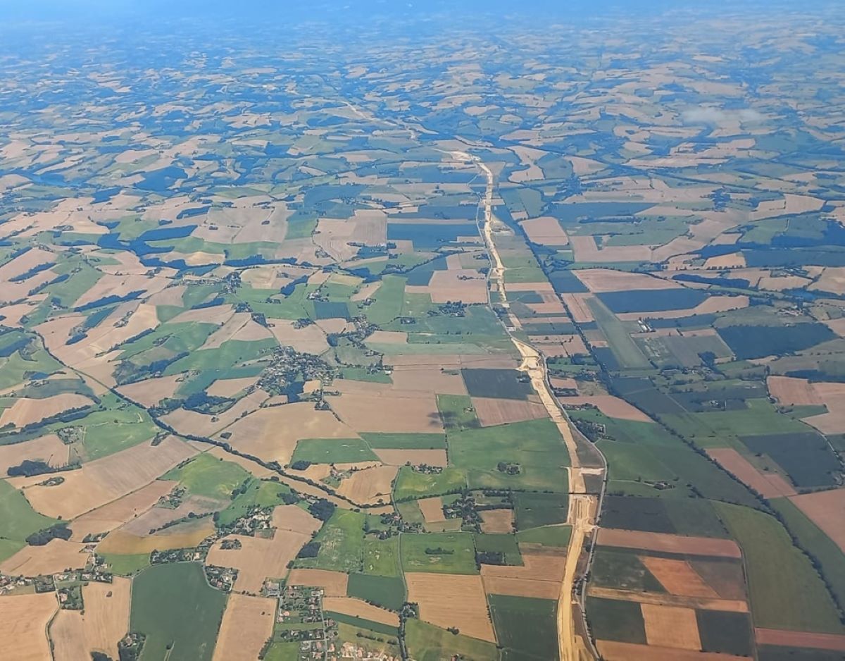 Pourquoi le chantier de l'autoroute A69 fait-il autant grincer des dents ?