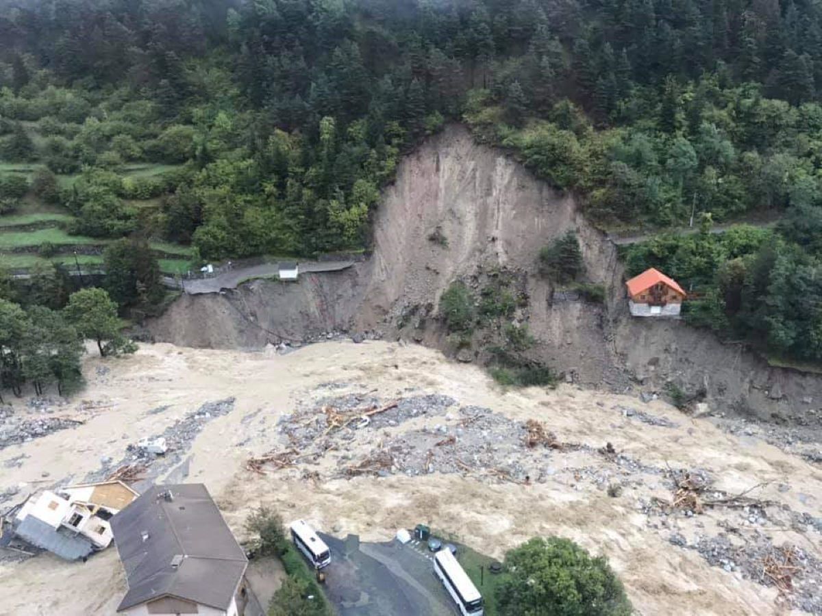 Crues dans les Alpes-Maritimes : la reconstruction estimée à plus d'un milliard d'euros