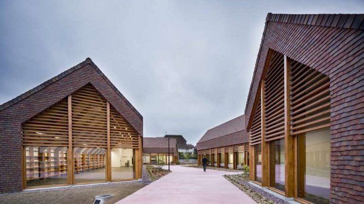 A Cabourg, le pôle social et culturel Gonzague Saint Bris, c’est Lemoal Lemoal