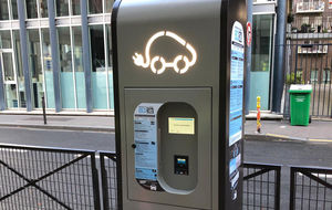 Véhicules électriques : Paris revisite son réseau de bornes de recharge