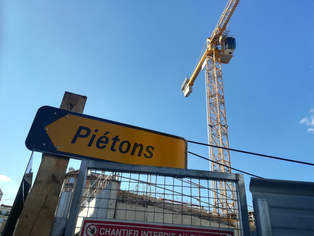 Délais de chantier : l'ordonnance du 13 mai remet le feu aux poudres