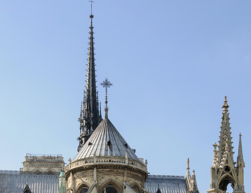 Flèche de Notre-Dame : le gouvernement sermonne l'architecte en chef