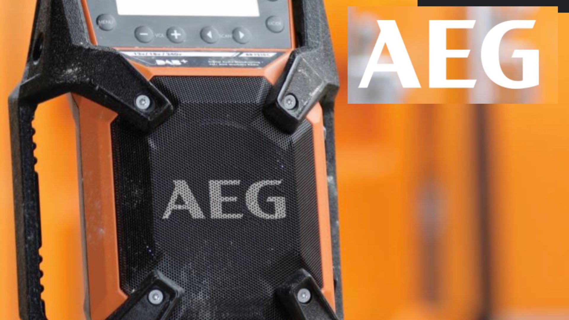 Radio de chantier sur batterie DAB+ 18V AEG Nomade, légère, compacte et ultra résistante