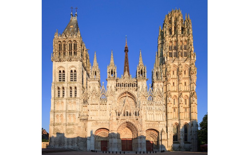 cath drale de rouen un incendie s est d clar au niveau de la fl che