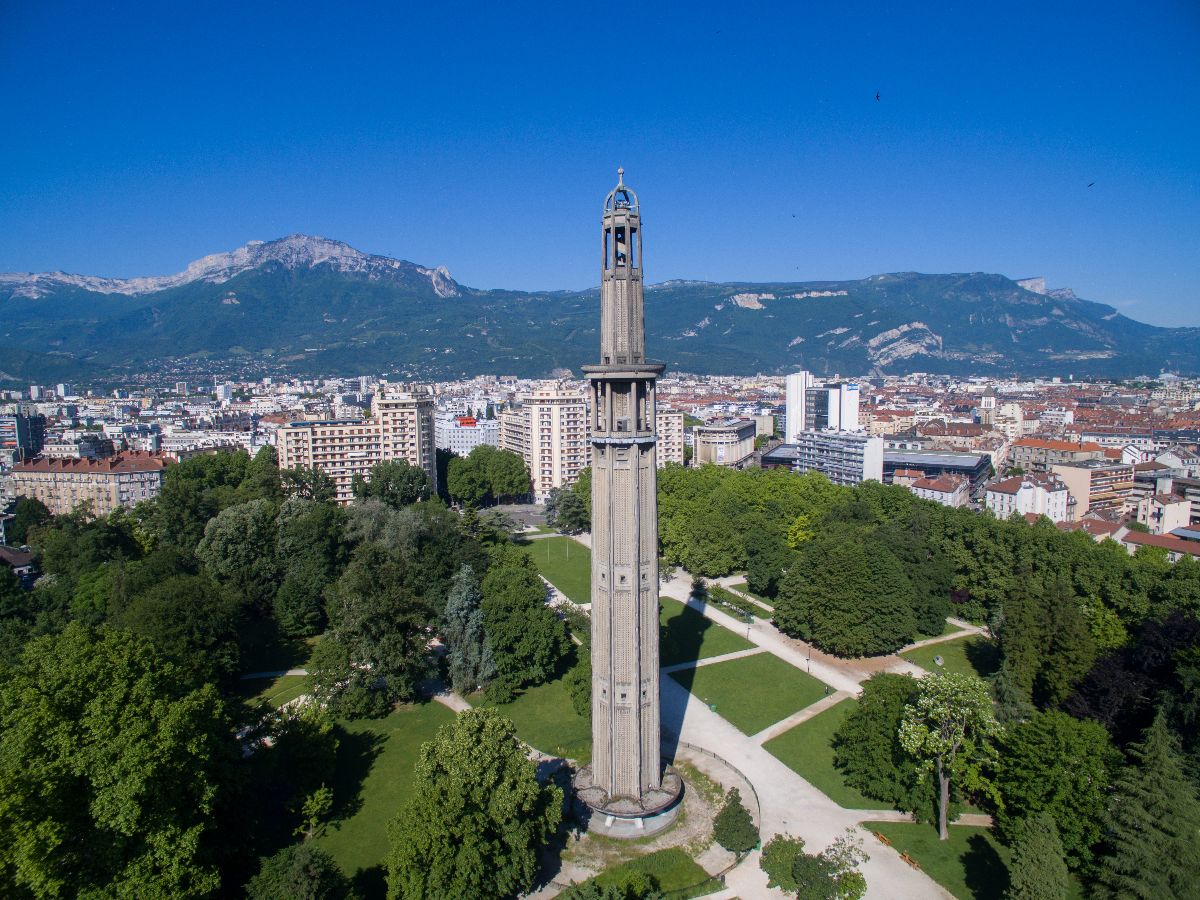 La tour Perret, symbole de Grenoble, s'offre une renaissance à l'aube de son centenaire