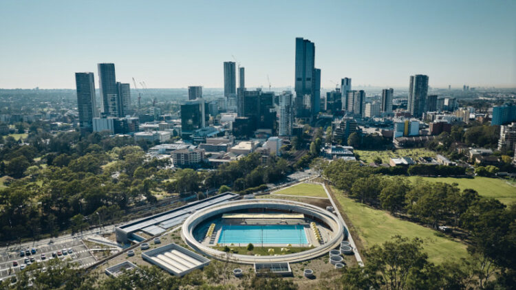 À Parramatta, Australie, un centre aquatique signé Grimshaw