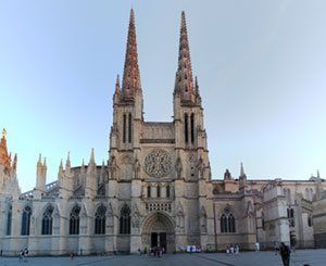 La sécurité des cathédrales n'est "pas seulement une question d'argent"