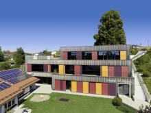 EHRET fournit les protections solaires les plus colorées de Bavière 