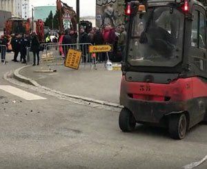 Les professionnels du transport et du BTP bloquent le dépôt pétrolier du port de Lorient pour protester contre le prix du carburant