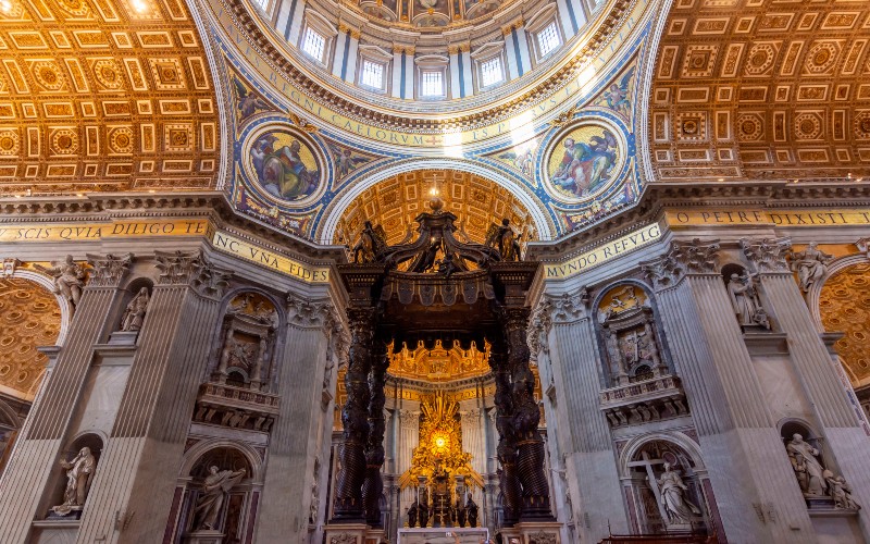 au vatican le baldaquin de la basilique saint pierre va tre restaur