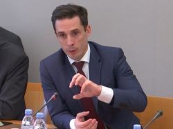 Jean-Baptiste Djebbari défend son plan "petites lignes" devant le Sénat